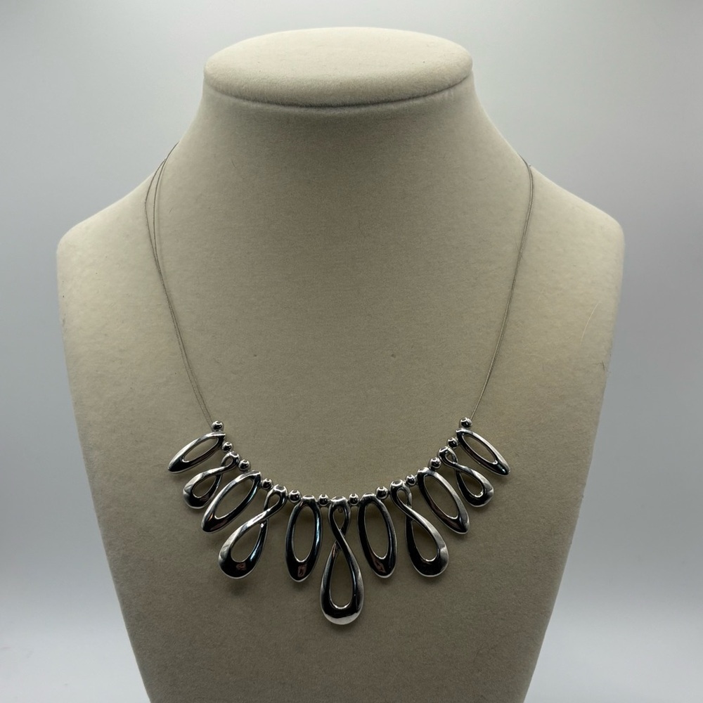 LIA SOPHIA Wire Necklace Silver Tone Metal Sliding Links Infinity & Oval